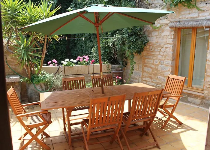 Les Volets Verts Hébergement de vacances Cesseras