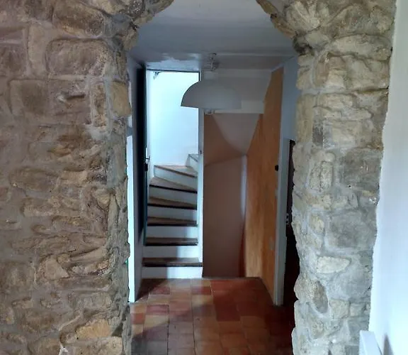 Les Volets Verts Hébergement de vacances Cesseras